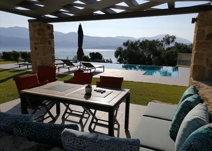 Вилла Alekos Houses-elia Ликсури