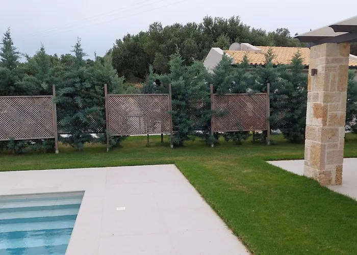 Alekos Houses-elia Ликсури